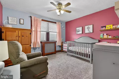 Bedroom - 430 Fairview St, Reading, PA 19605 photo 4 of 9