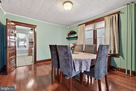Dining - 430 Fairview St, Reading, PA 19605 photo 1 of 2