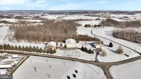 36 Host Rd, Womelsdorf, PA 19567