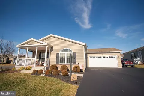 1 Sandpiper Dr, Bechtelsville, PA 19505