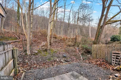 Exterior - 1118 Fox Run, Reading, PA 19606 photo 3 of 3