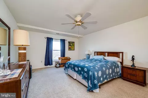 Bedroom - 1375 Pershing Blvd #404, Reading, PA 19607 photo 4 of 7