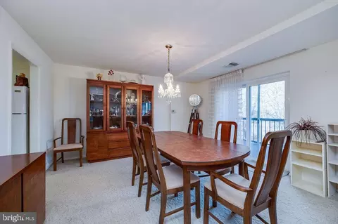 Dining - 1375 Pershing Blvd #404, Reading, PA 19607 photo 1 of 3