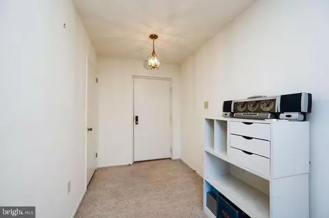 Entry Way - 1375 Pershing Blvd #404, Reading, PA 19607 photo 1 of 3