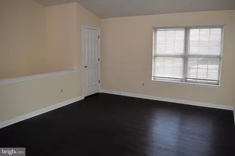 Living - 706 Christopher Dr, Reading, PA 19610 photo 2 of 4