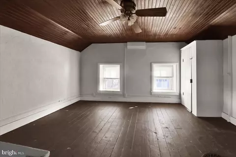 Bedroom - 2 Water St, Oley, PA 19547 photo 4 of 5