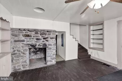 Living - 2 Water St, Oley, PA 19547 photo 2 of 3