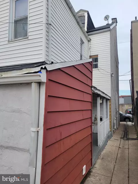 736 Windsor St, Reading, PA 19604 photo 11