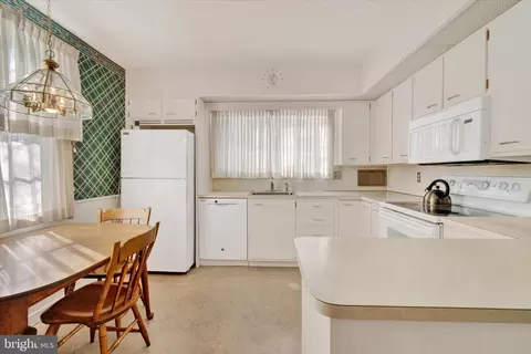 1318 Reading Blvd, Wyomissing, PA 19610 photo 11