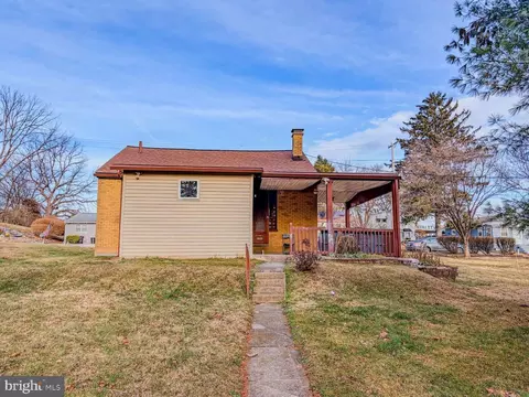Exterior - 1424 Wayne St, Reading, PA 19601 photo 1 of 2