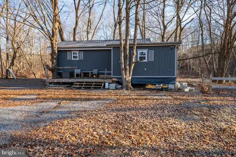 448 Creek Ln, Lenhartsville, PA 19534