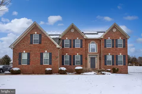 179 Meadowside Dr, Douglassville, PA 19518