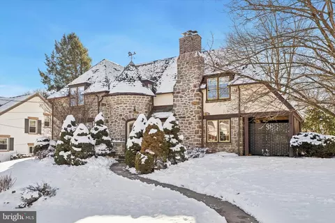 40 W 2nd St, Boyertown, PA 19512