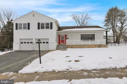 41 Dorchester Dr, Reading, PA 19610