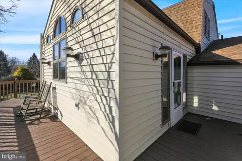 Exterior - 15 Courtleigh Pl, Reading, PA 19606 photo 3 of 5