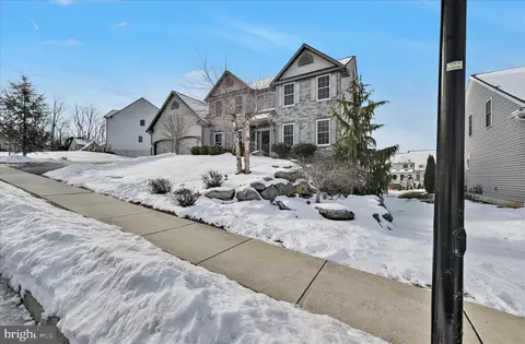 62 Stella Dr, Reading, PA 19608