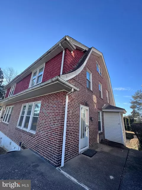 12 Hillside Rd, Reading, PA 19609 photo 3