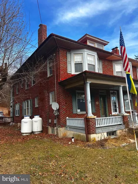 3314 E Galen Hall Rd, Reinholds, PA 17569