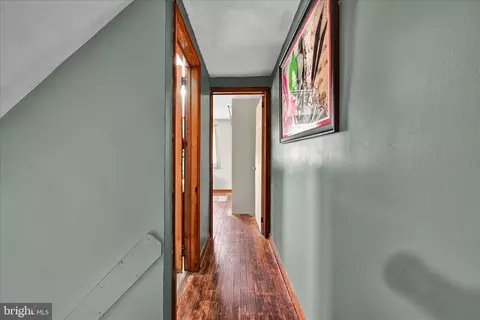 Entry Way - 1622 Meade St, Reading, PA 19607 photo 4 of 6