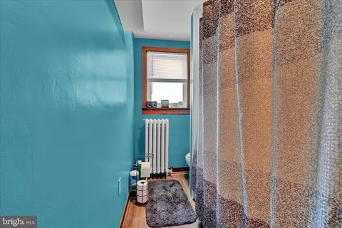 Bath - 1622 Meade St, Reading, PA 19607 photo 1 of 2