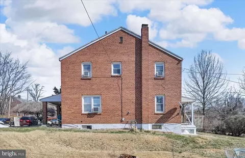 Exterior - 1622 Meade St, Reading, PA 19607 photo 10 of 10