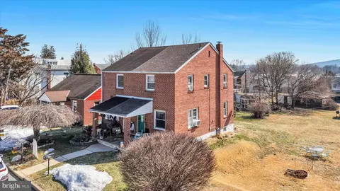 1622 Meade St, Reading, PA 19607