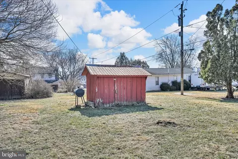 Exterior - 1622 Meade St, Reading, PA 19607 photo 4 of 10