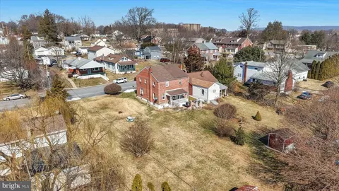 View/Area - 1622 Meade St, Reading, PA 19607 photo 2 of 3