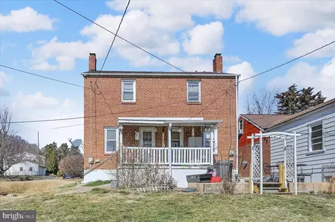 Exterior - 1622 Meade St, Reading, PA 19607 photo 5 of 10