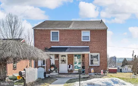 Exterior - 1622 Meade St, Reading, PA 19607 photo 2 of 10