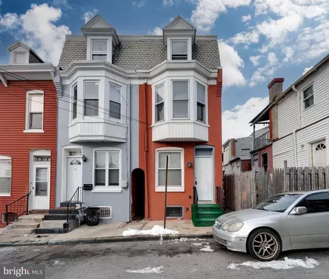 34 Maple St, Reading, PA 19602