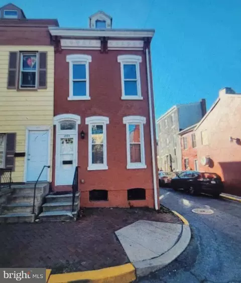 1024 Elm St, Reading, PA 19604