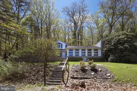 2422 Highland Ave, Reading, PA 19606