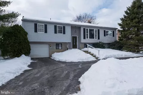 Exterior - 34 Carriage Cir, Oley, PA 19547 photo 2 of 5