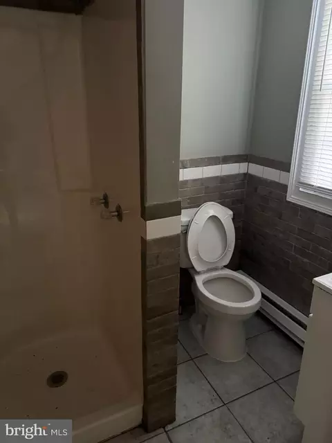 237 Maple St, Reading, PA 19602 photo 3