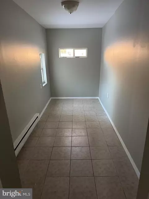 237 Maple St, Reading, PA 19602 photo 4