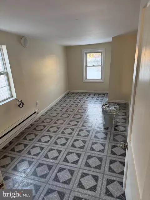 237 Maple St, Reading, PA 19602 photo 8