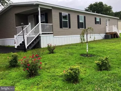 113 Mountain Village Dr, Macungie, PA 18062