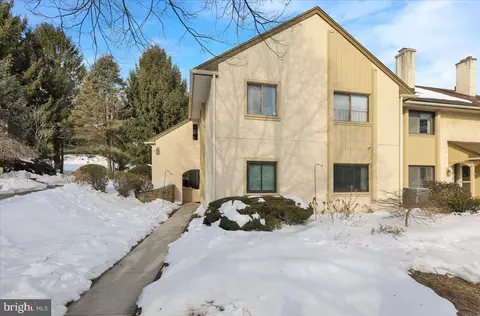 Exterior - 12 Muirfield Dr, Reading, PA 19607 photo 1 of 3