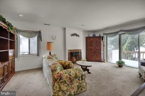 Living - 12 Muirfield Dr, Reading, PA 19607 photo 2 of 2