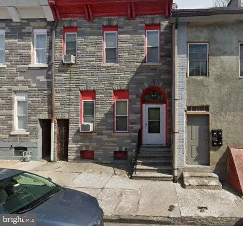 227 N 10th St, Reading, PA 19601