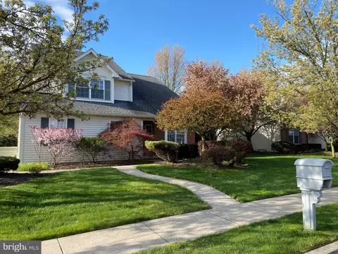 390 Wingspread Dr, Reading, PA 19606