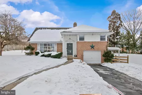 504 Kutz Ct, Reading, PA 19609