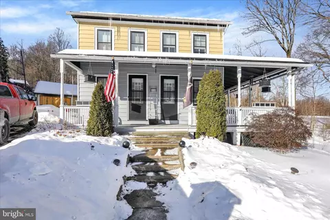 715 Furnace Rd, Wernersville, PA 19565