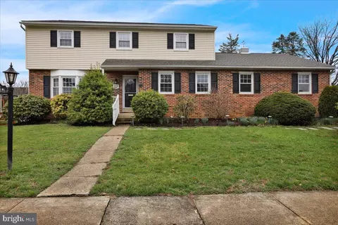 28 Cheltenham Dr, Reading, PA 19610