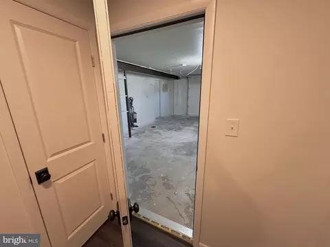 Entry Way - 701 Tamarack Trl, Reading, PA 19607 photo 4 of 4