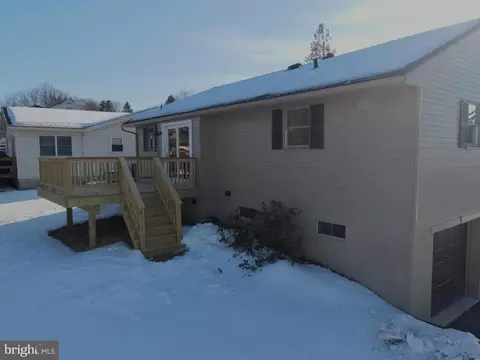 Exterior - 701 Tamarack Trl, Reading, PA 19607 photo 2 of 2