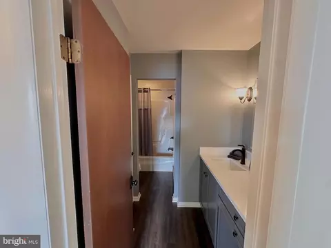 Entry Way - 701 Tamarack Trl, Reading, PA 19607 photo 1 of 4