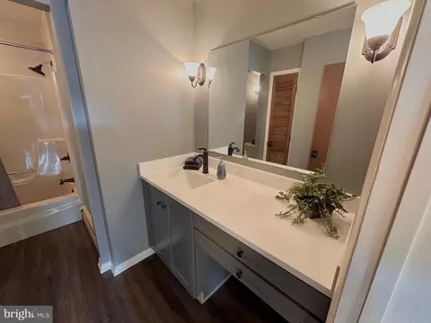 Bath - 701 Tamarack Trl, Reading, PA 19607 photo 1 of 2