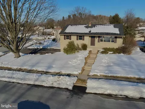 View/Area - 701 Tamarack Trl, Reading, PA 19607 photo 1 of 4